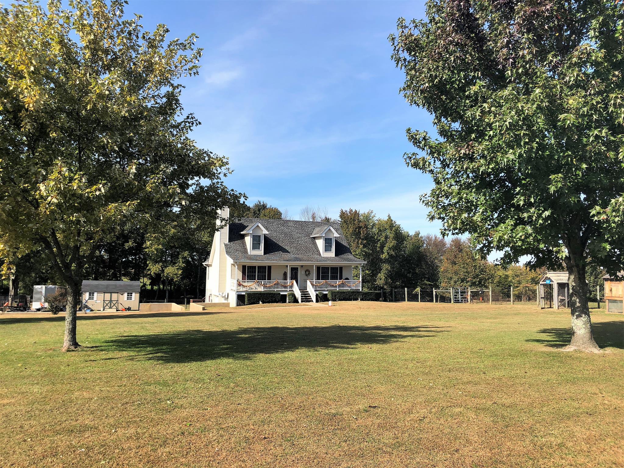 Charming Cape Cod for Sale at 129 Fairfield Rd Bethpage TN 37148 Real