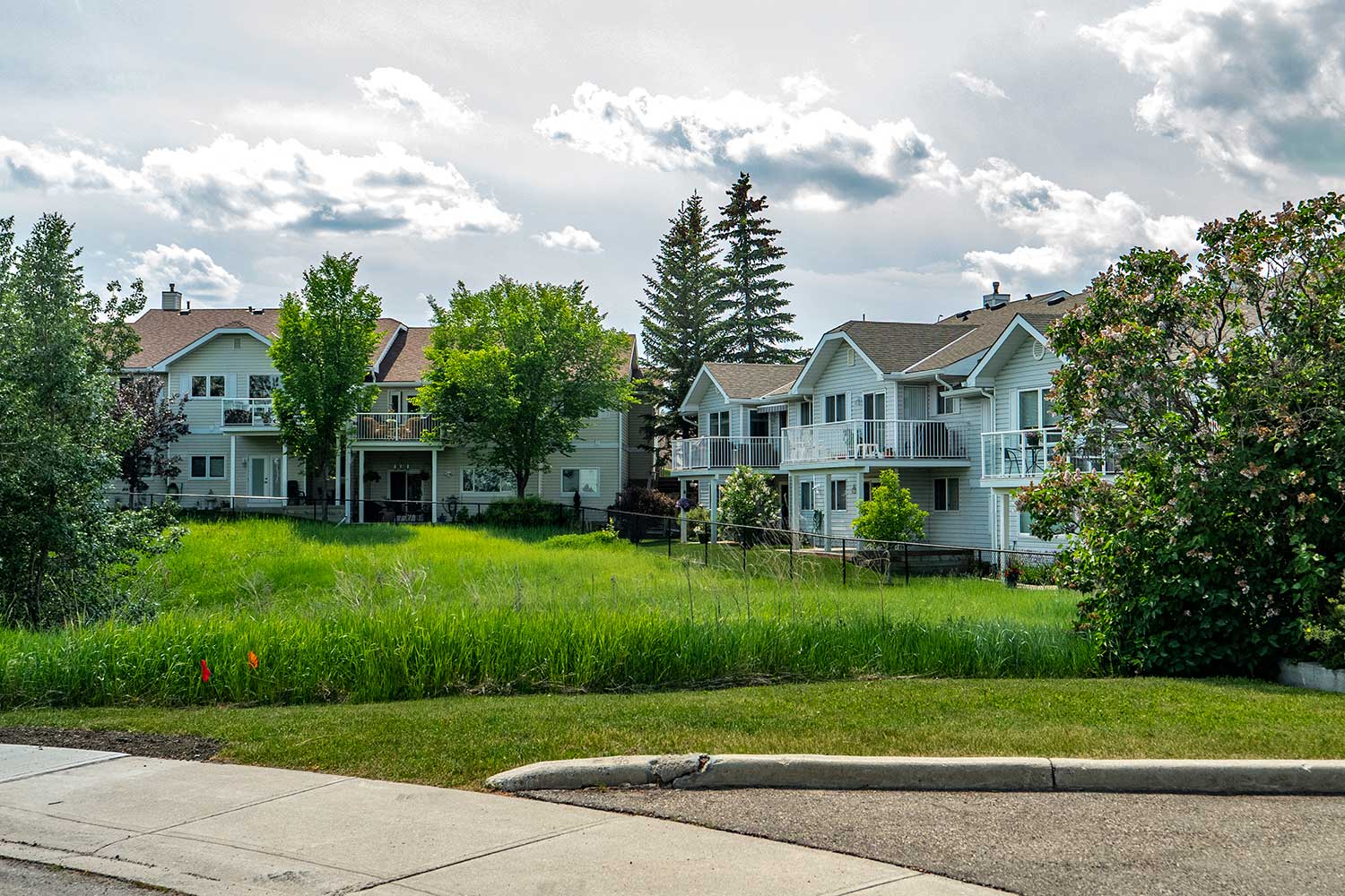 MacEwan Glen, AB Guide Find Homes in Calgary