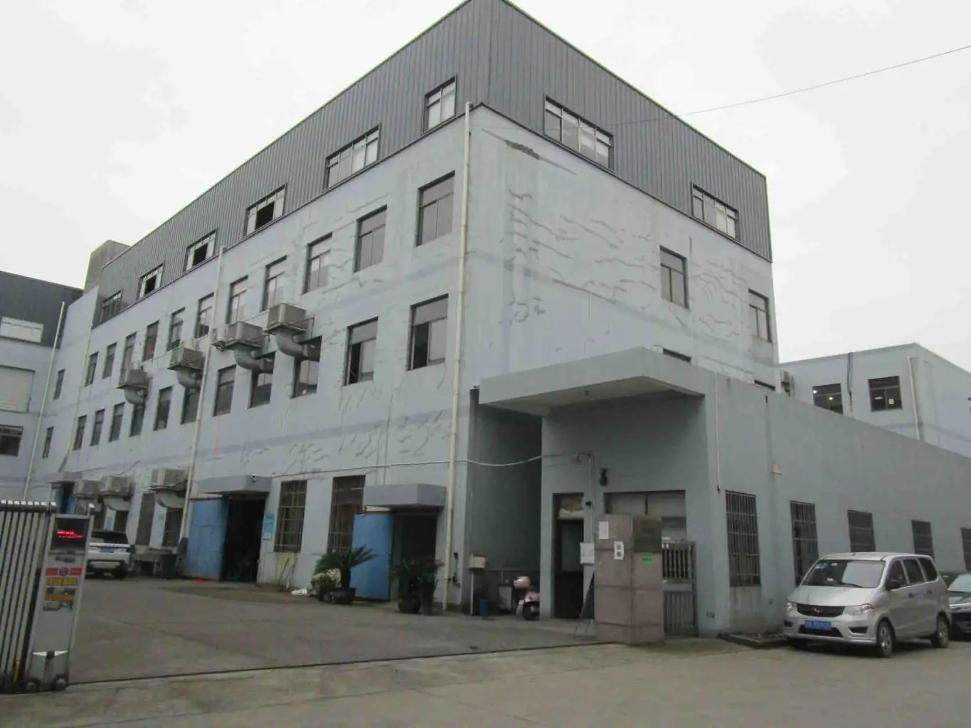 Ningbo Angricht Auto Parts Co., Ltd.