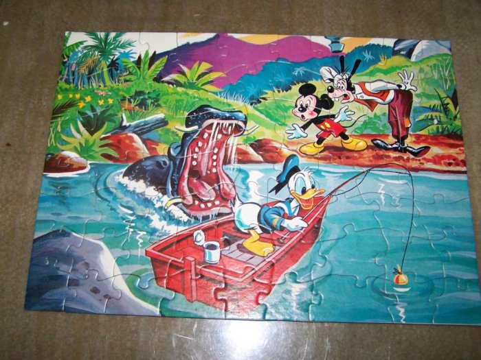 Vintage Donald Duck Disneyland Walt Disney Hippo Puzzle