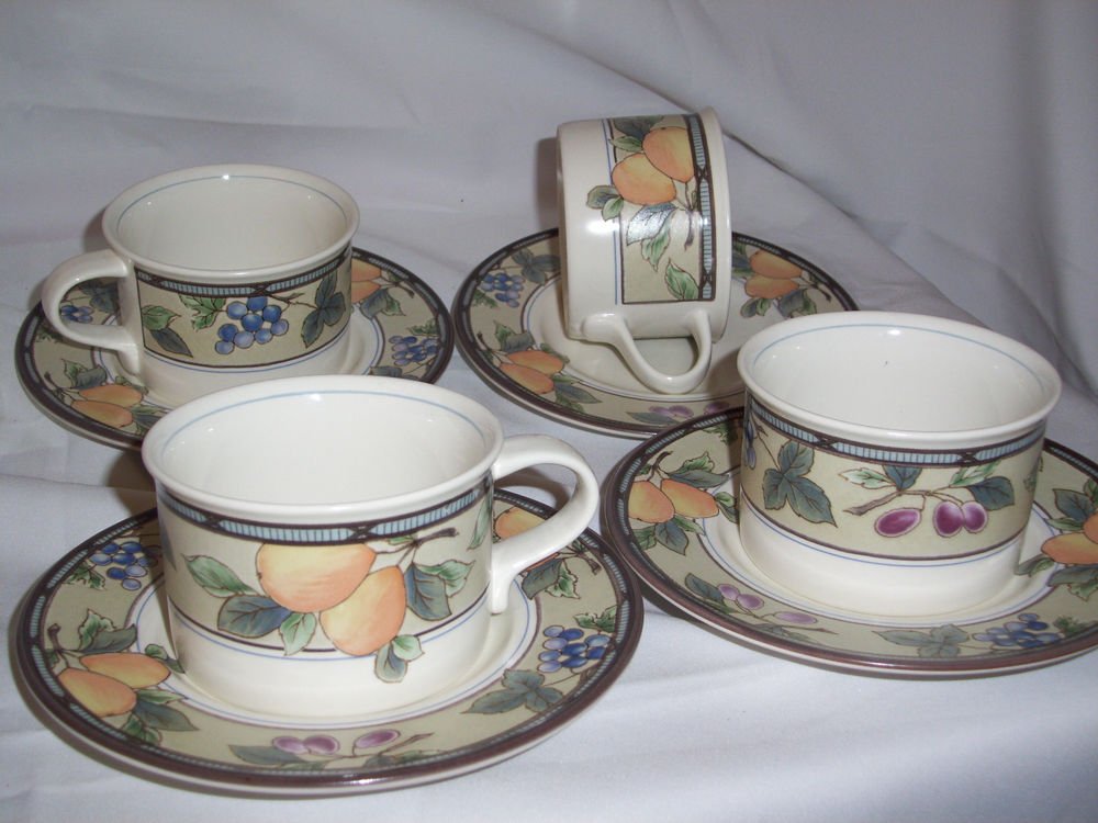 MIKASA INTAGLIO GARDEN HARVEST Cup & Saucers CAC29 COFFEE TEA 8 pc set