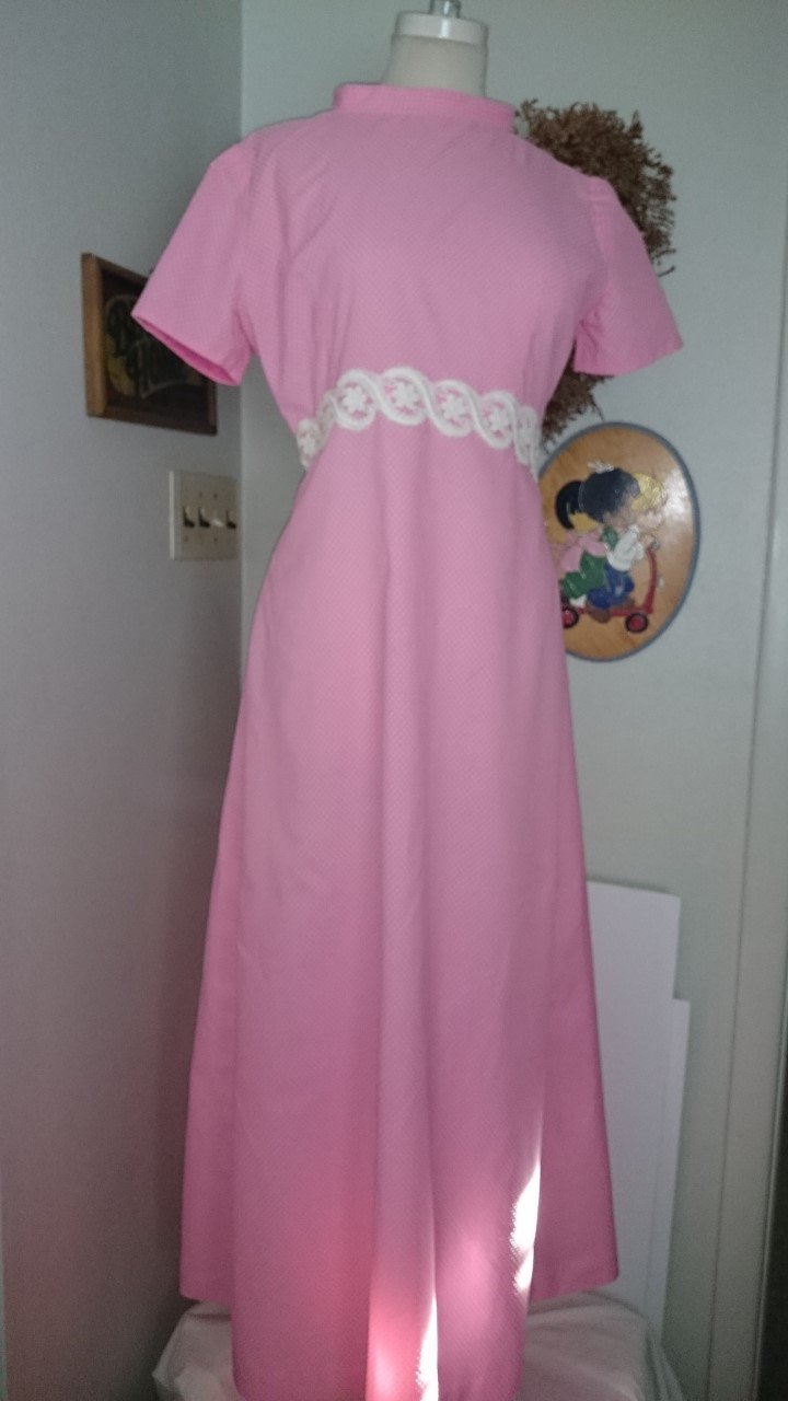 Pink dotted Swiss dress 1970s Empire Waist high Collar Short Sleeves
