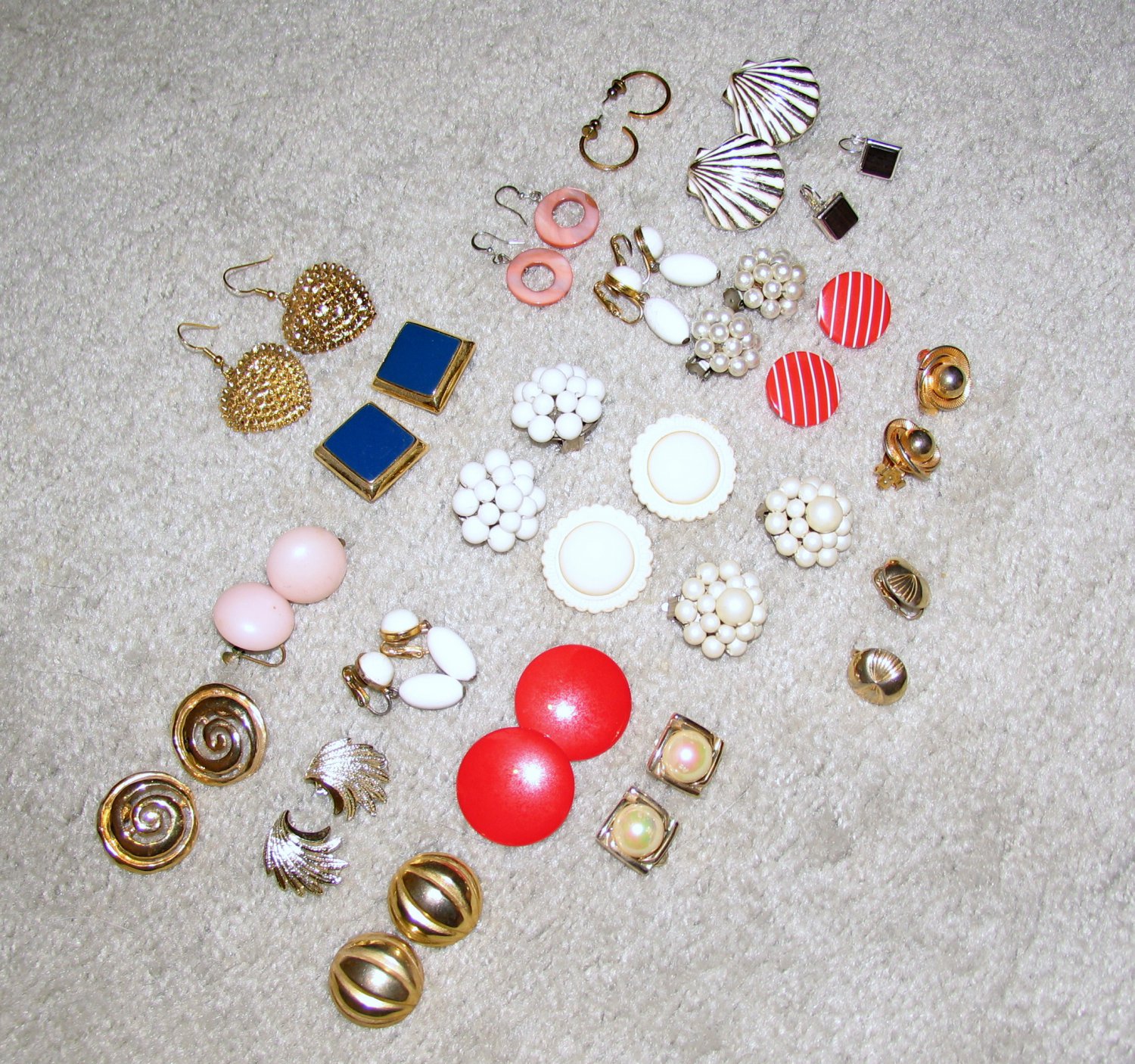 Vintage Costume Jewelry Lot 21 Pair Earrings