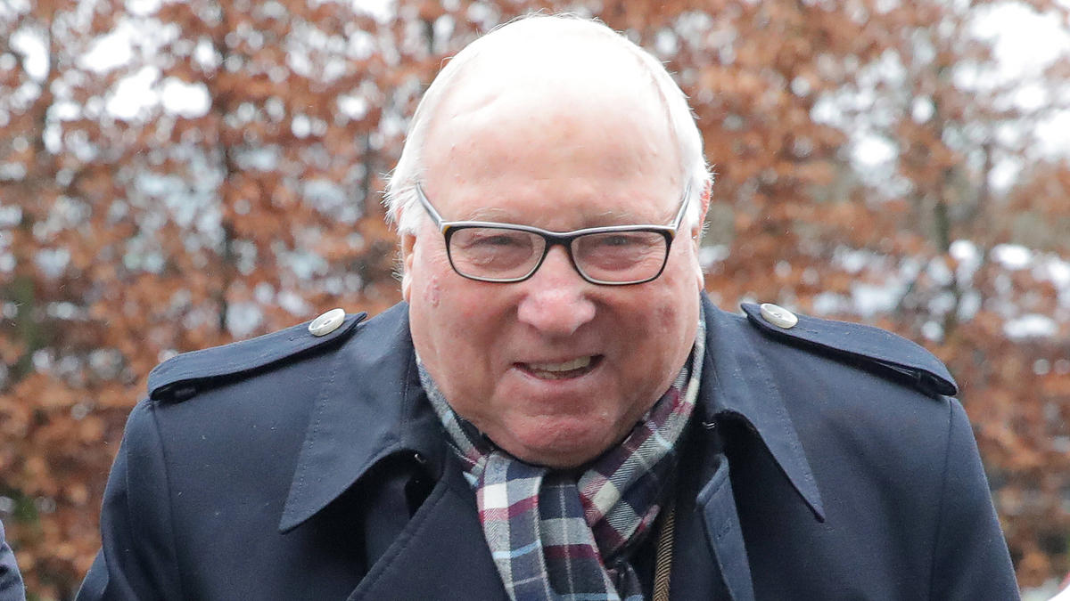 HSV Mögliches Duell gegen Werder Bremen Uwe Seeler hat "schlimme