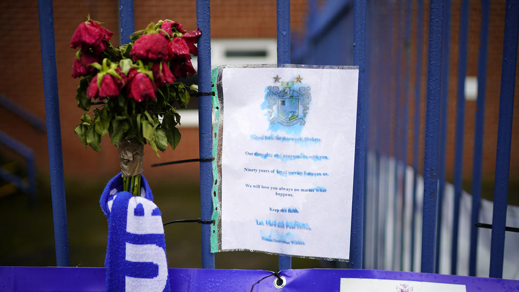 League One » News » Bolton and Bury fans on tenterhooks as deadline passes