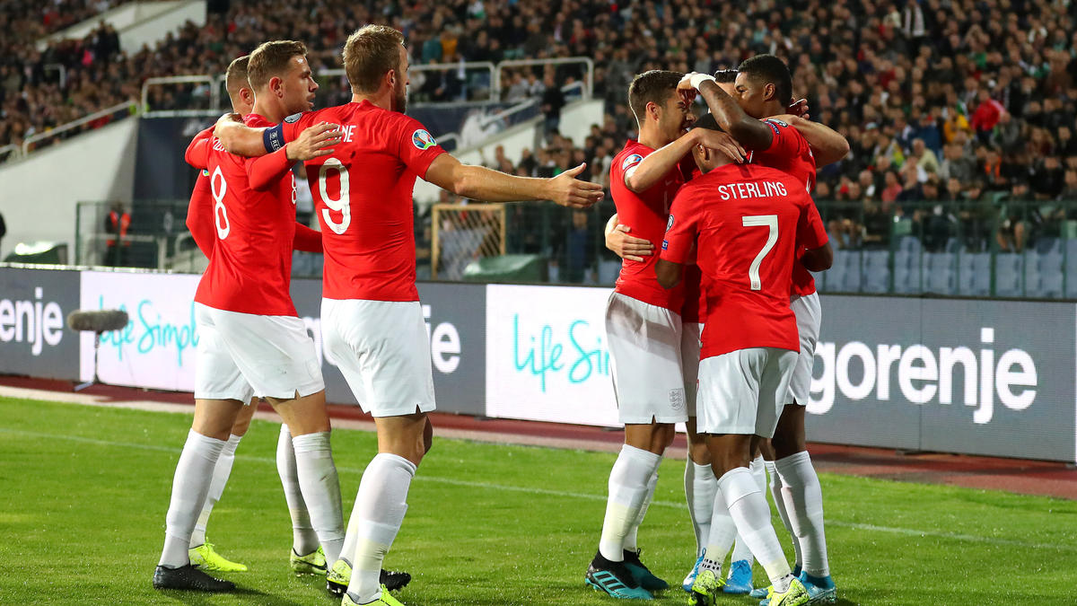 Three Lions zerpflücken Bulgarien und bleiben auf EMKurs