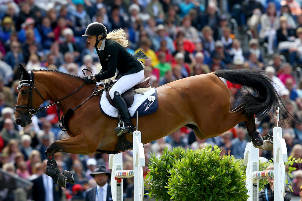 Unerfahrene deutsche Equipe will um Medaillen reiten
