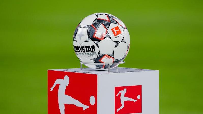 Fußball Bundesliga überflügelt La Liga im UmsatzRanking