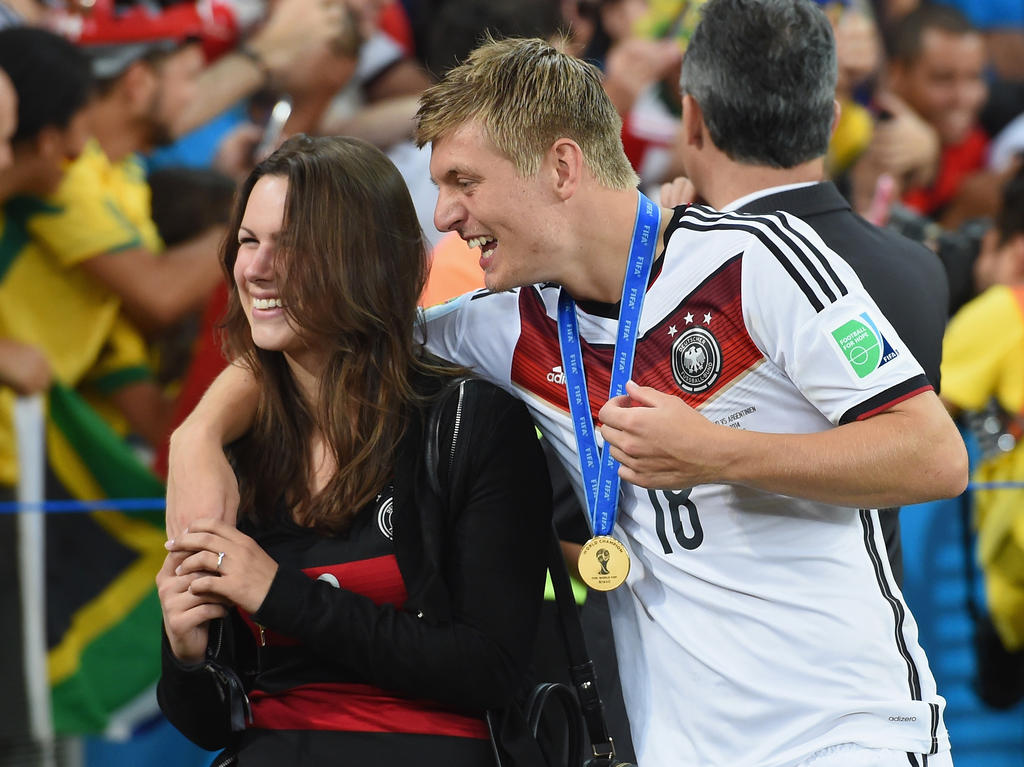 Diashow Brömmel und Co. Die DFBSpielerfrauen