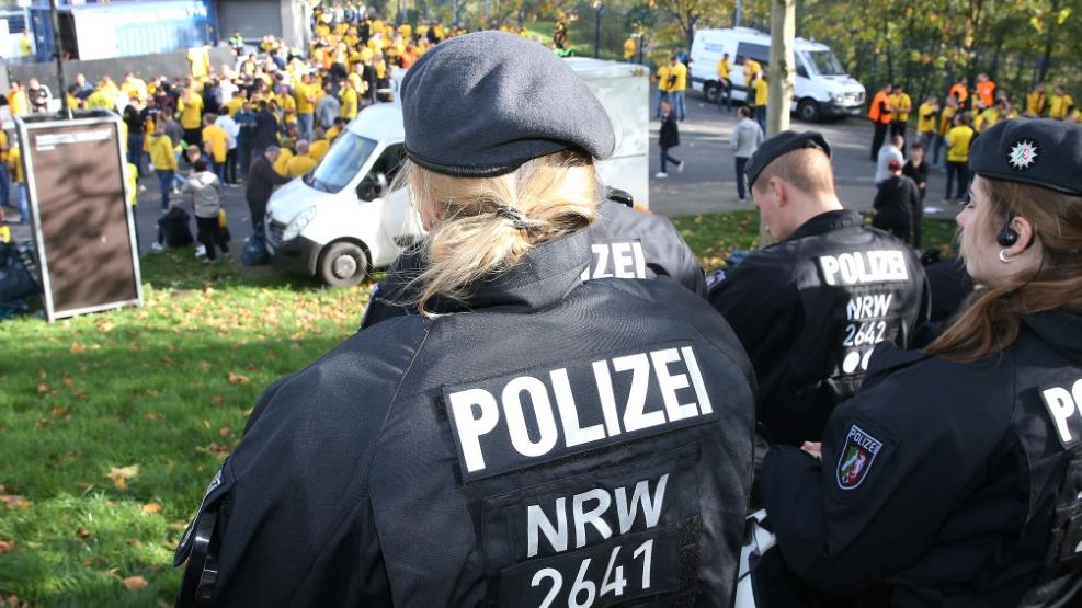 Nachwuchs des FC Schalke 04 betroffen Polizei beendet illegales
