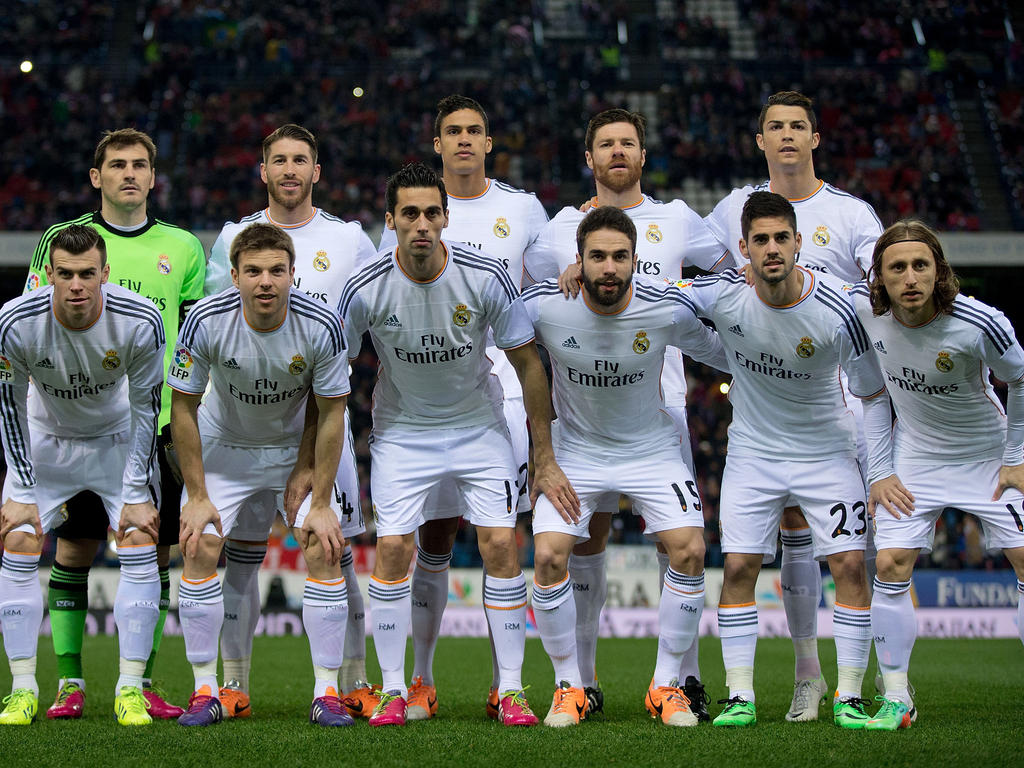 Copa del Rey » News » Football Real Madrid fans jam streets to