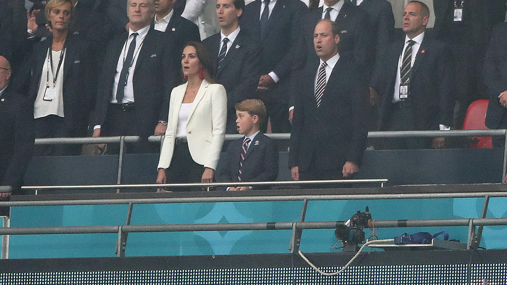 Em Finale Schiedsrichter Italien England Deutscher Schiedsrichter