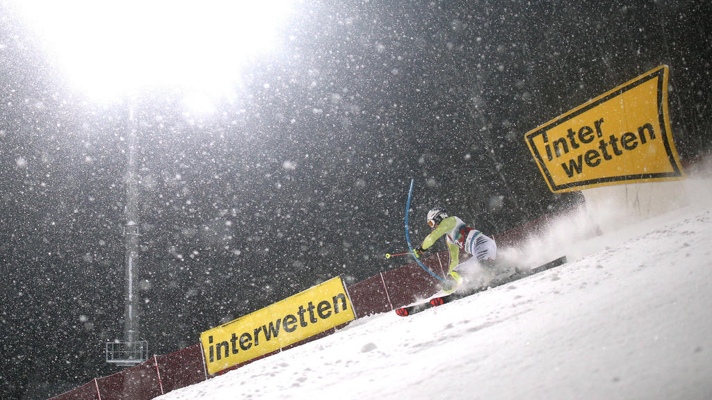 Ski Alpin Straßer patzt beim FlutlichtSpektakel