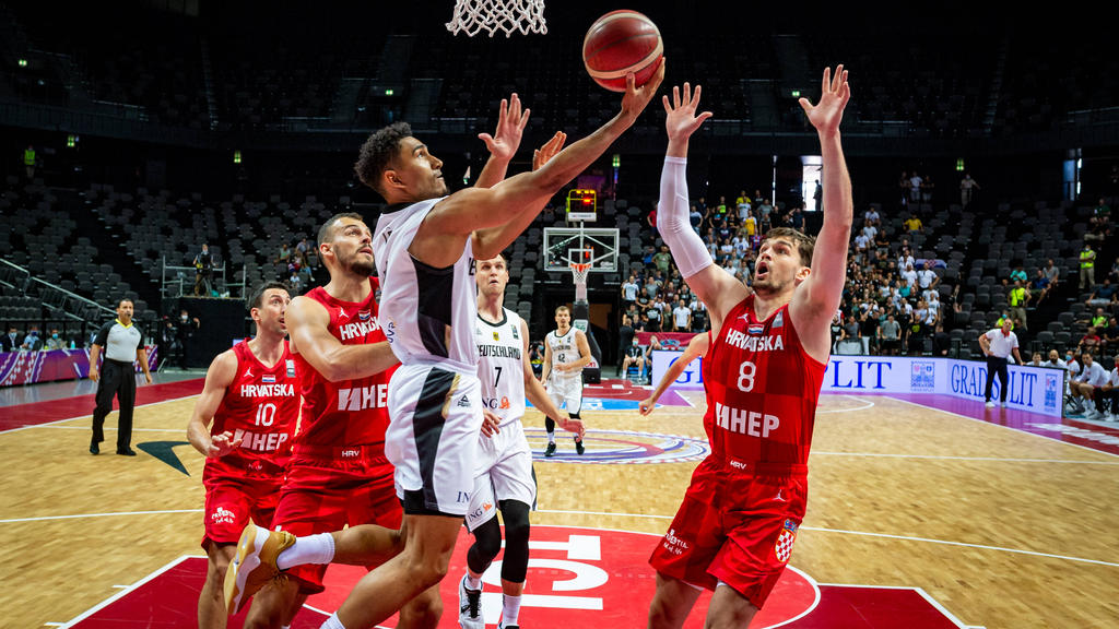 Basketball DBBTeam wendet OlympiaAus im letzten Viertel ab