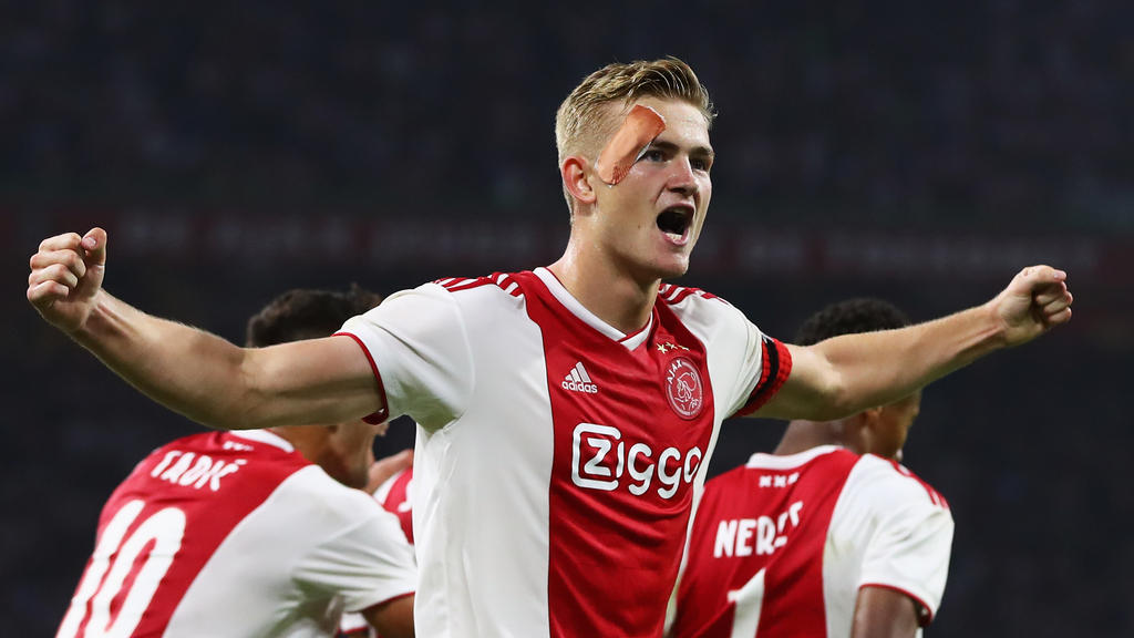 Bundesliga » News » Doch nicht FC Bayern? De Ligt flirtet mit Liverpool
