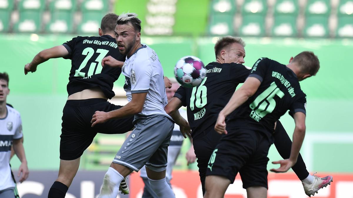 DFBPokal Fürth vermeidet Blamage in der Verlängerung