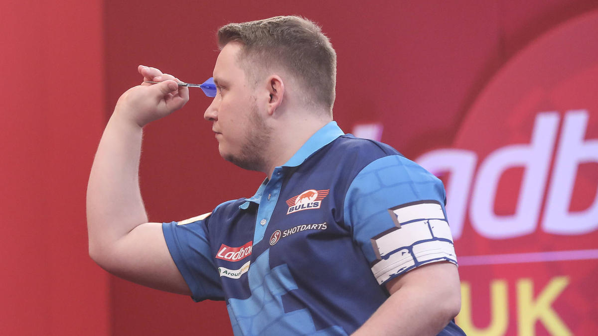 Schindler löst erstes deutsches Ticket zur DartsWM