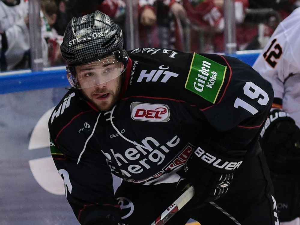 ExHai Nick Latta gibt Debüt in der ECHL