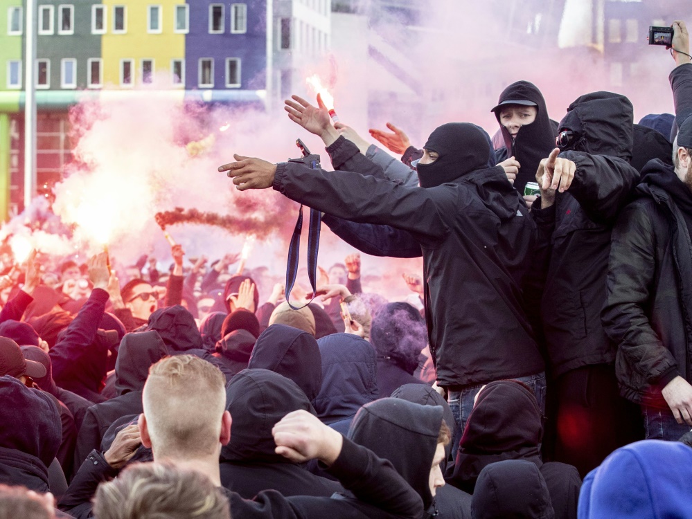 Champions League » News » AjaxHooligans zu 20 Wochen Gefängnis verurteilt