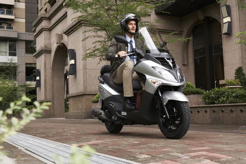 Skutery Centrum Motor Scooter Rental Getting Around Warsaw