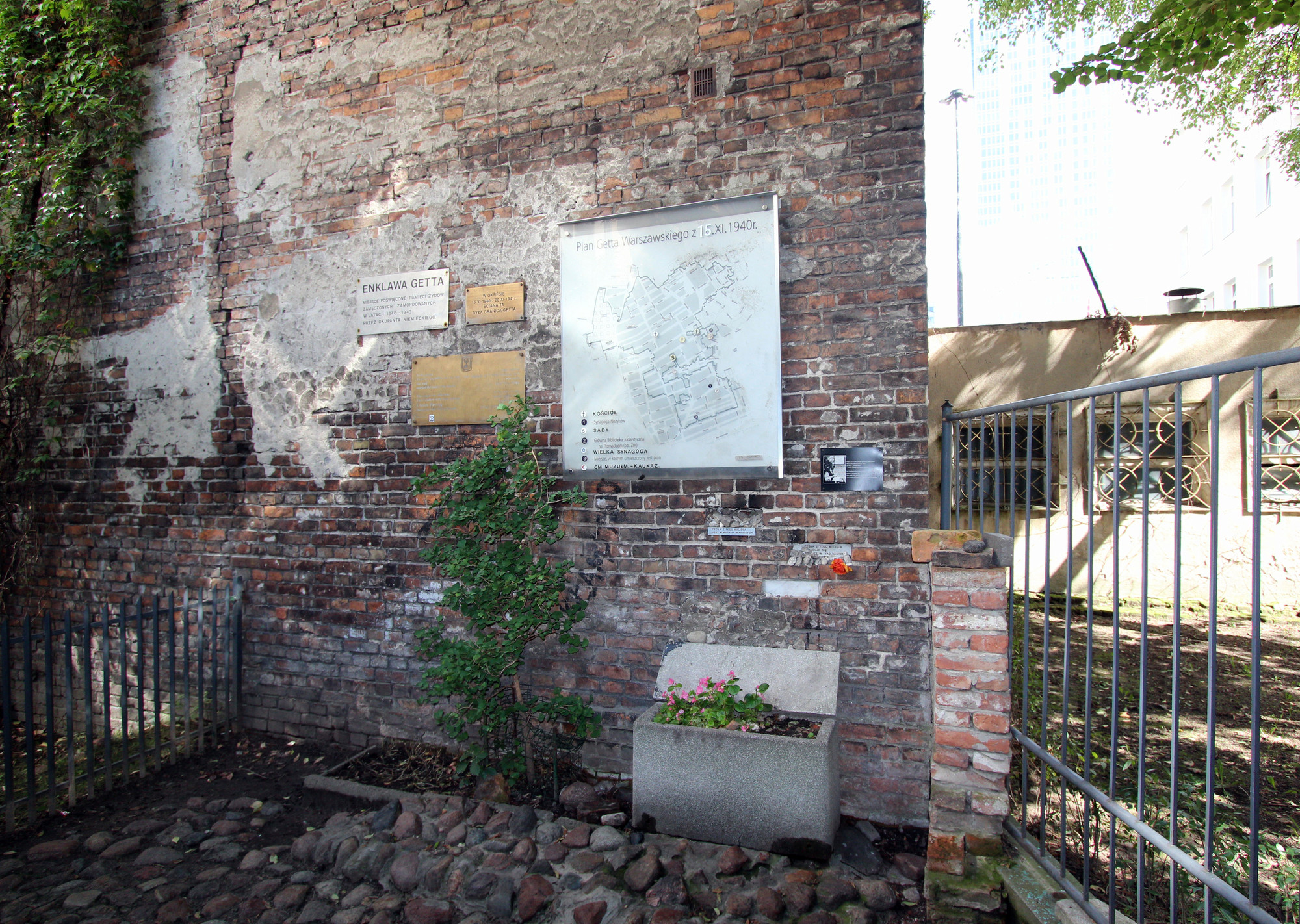 Jewish Ghetto Wall Fragment Sightseeing Warsaw