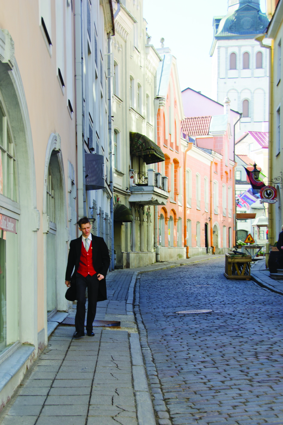 Living in Tallinn, moving to tallinn, expat, expats chat groups, social