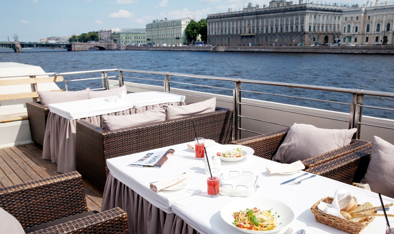 VolgaVolga Restaurants & Cafes St.Petersburg