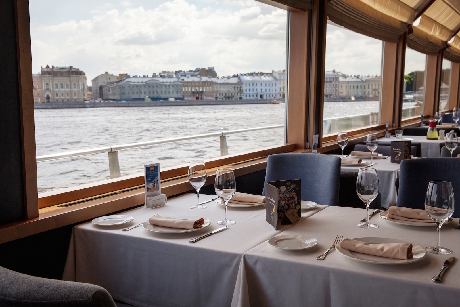 VolgaVolga Restaurants & Cafes St.Petersburg