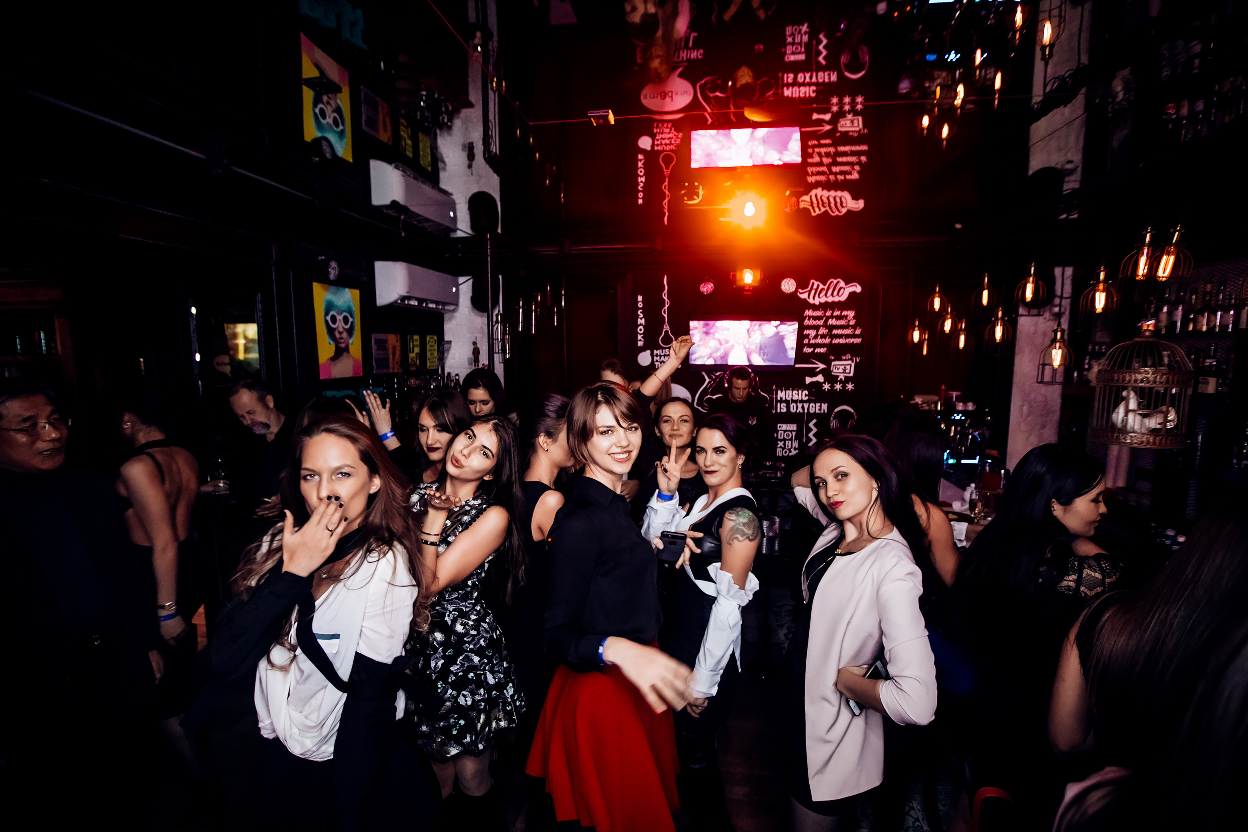 MadLabBar Nightlife St.Petersburg