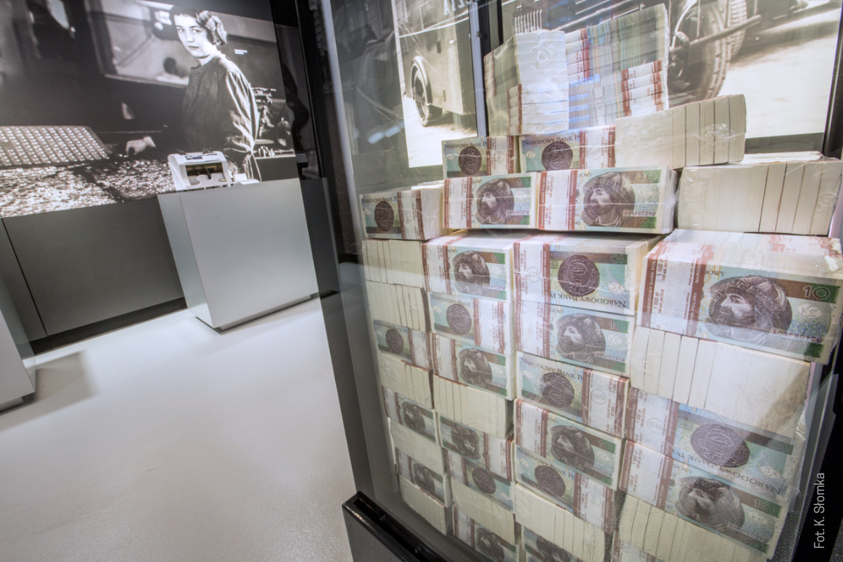 NBP Money Centre Sightseeing Warsaw