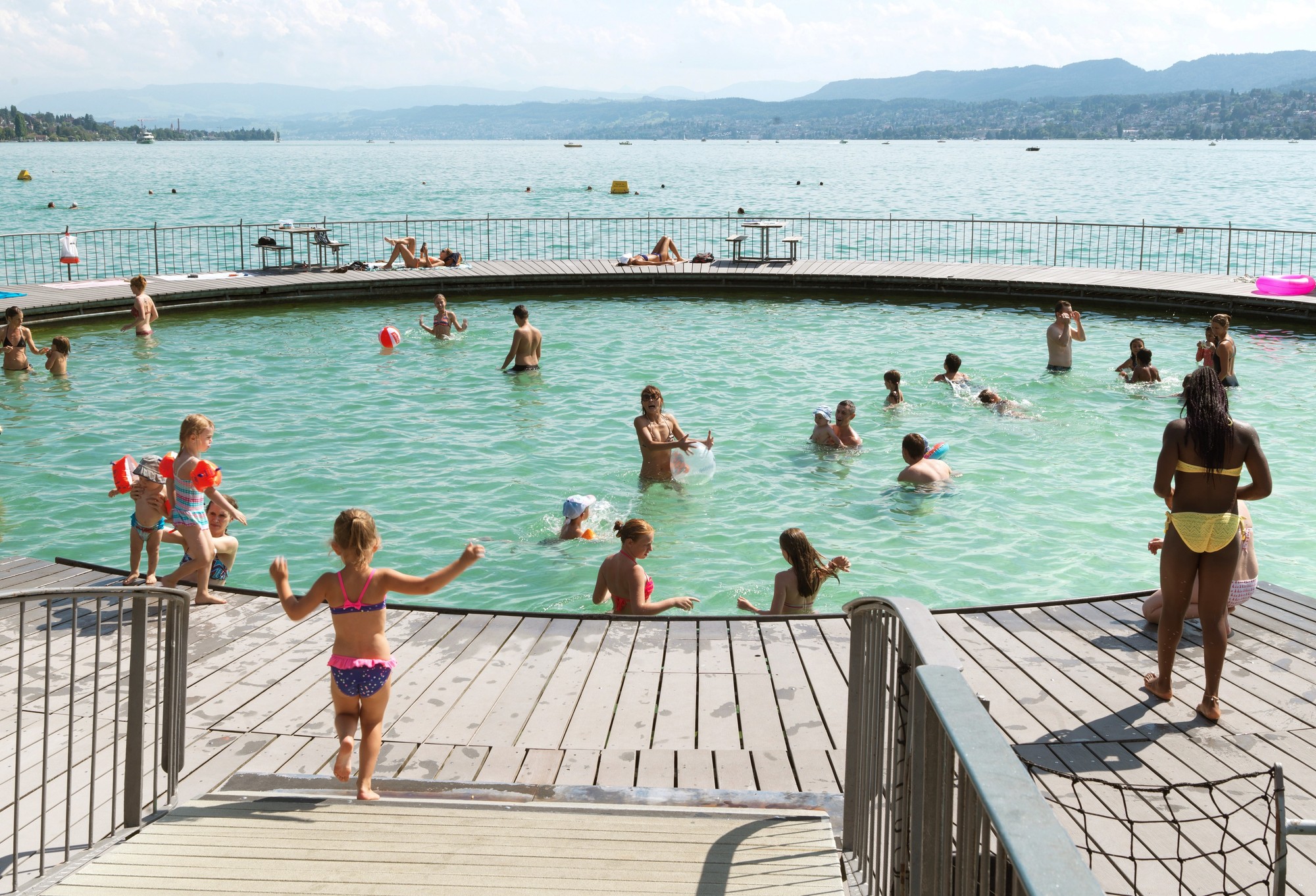 Strandbad Tiefenbrunnen Leisure, Activities & Sports