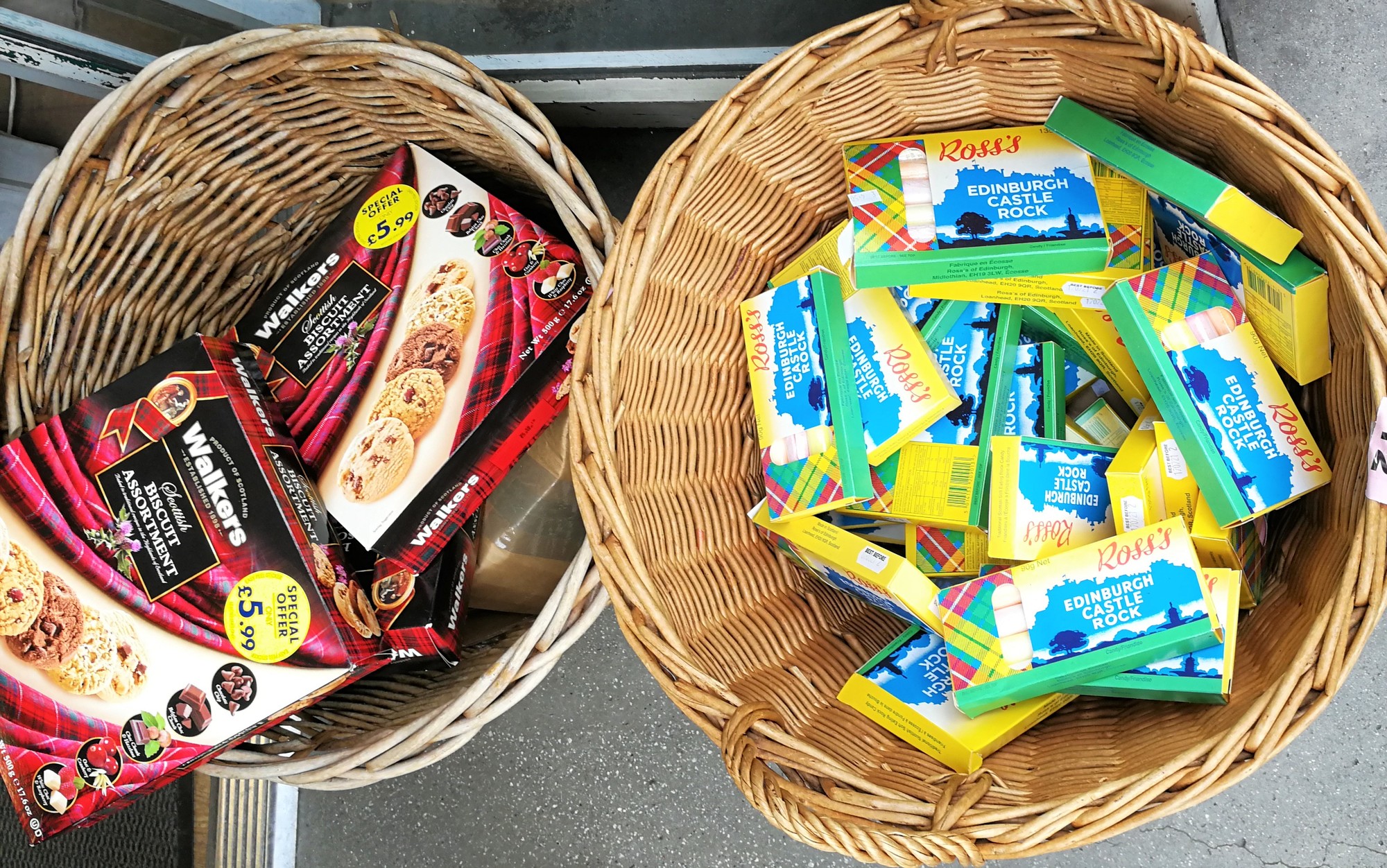 Souvenir gifts for foodies from Scotland