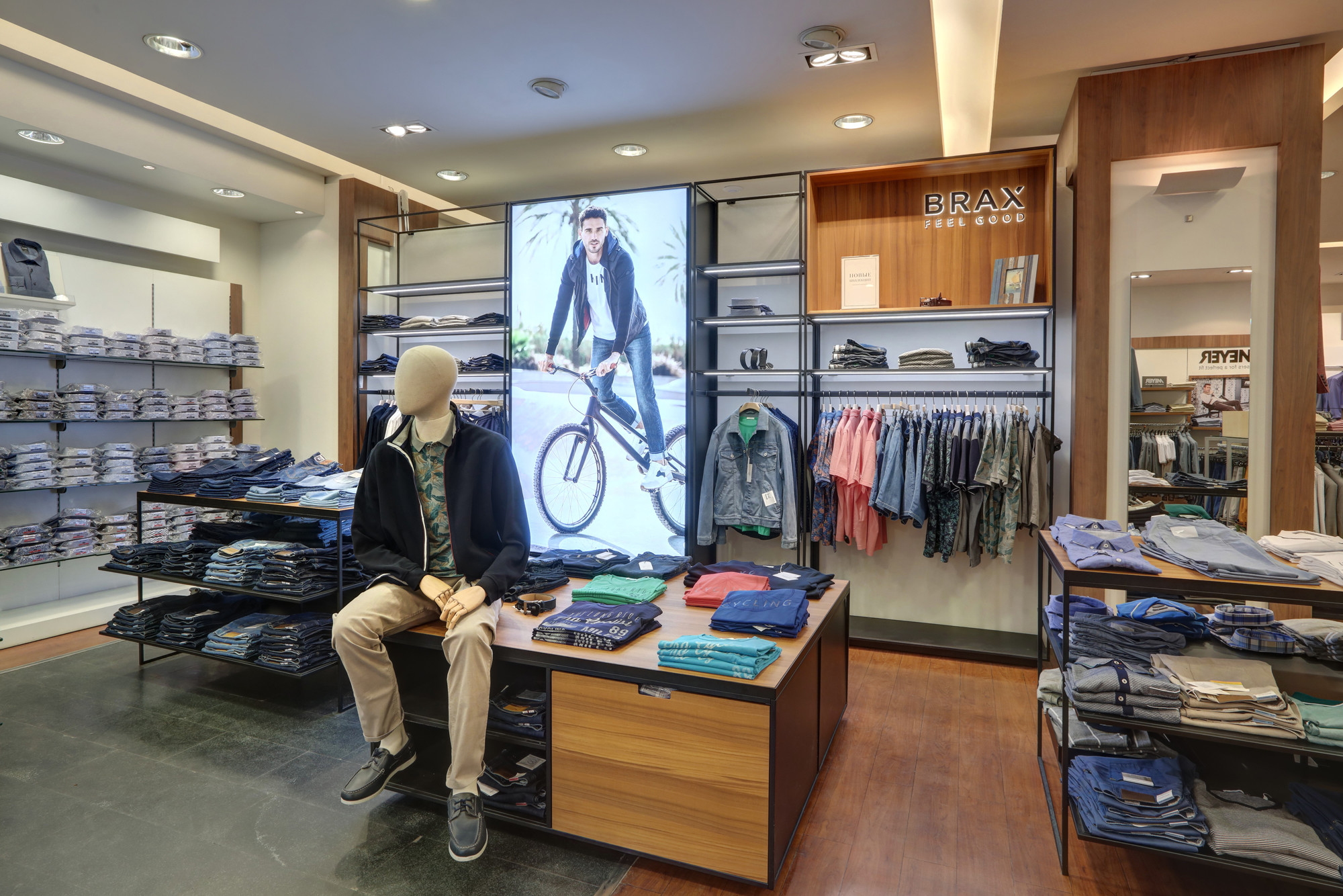 Moskovsky Department Store Shopping St.Petersburg