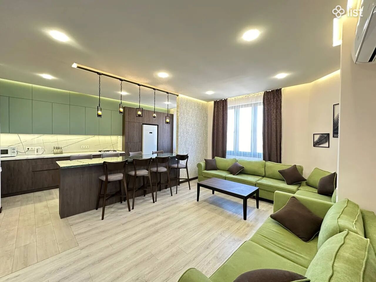 3 room apartment in a new building on Griboyedov street, 100 sq.m., 12/