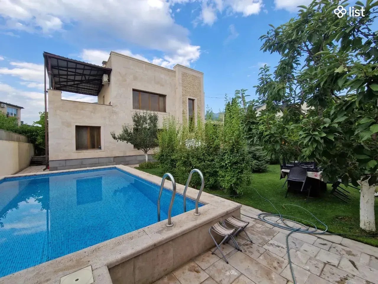 Two story house on Bagrevand street in Nor Nork, 325 sq.m., 3