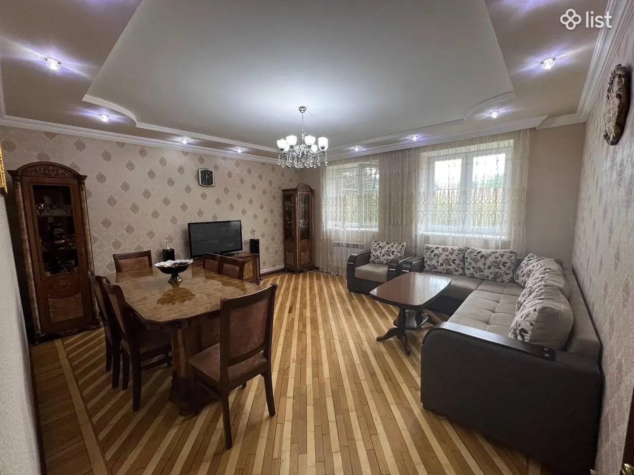 Two story stone house in Vanadzor, 180 sq.m., 2 bathrooms, major