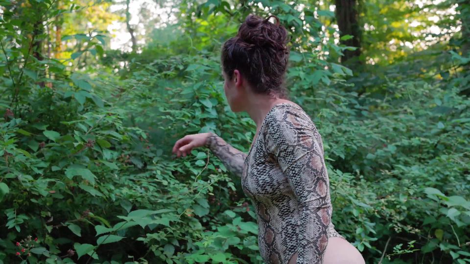 Online Clip 5 Sammi Starfish – Picking Berries On The Trail | Sammi