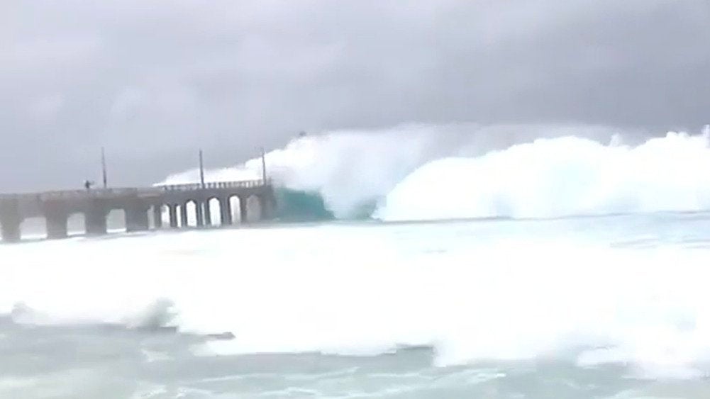 Rescuers Save Horses in Bonsall, CA Lilac Fire Videos from The Weather Channel