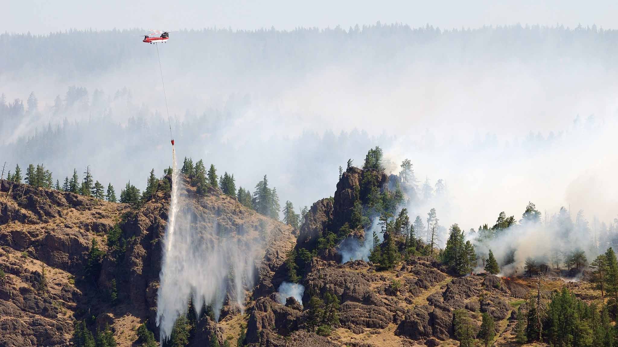 Western Wildfires Rage 22 Homes Evacuated in Fire Near Mt. Rainier