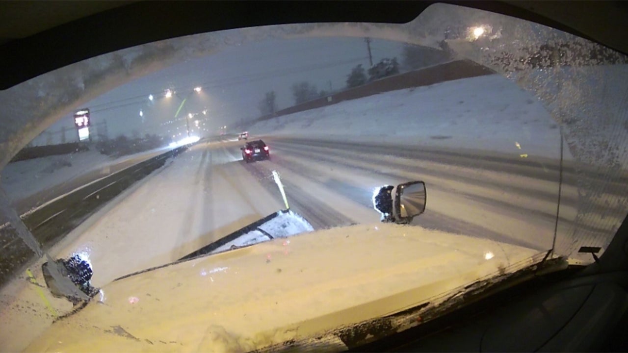 Winter Storm Knocks Out Power to Tens of Thousands From Ohio to Maine