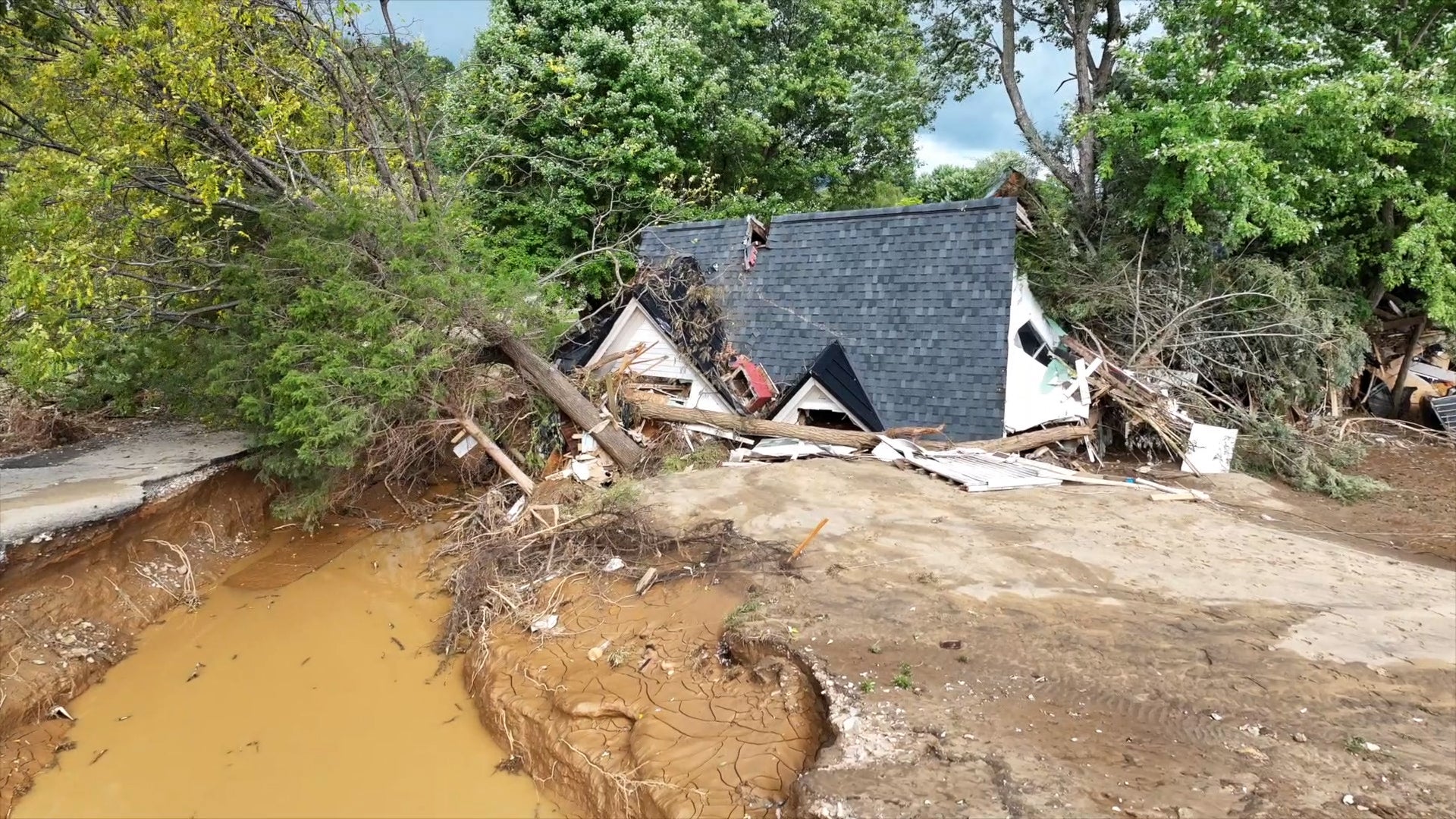 Helene Leaves Jonesborough, Tennessee, In Ruins - Videos from The 