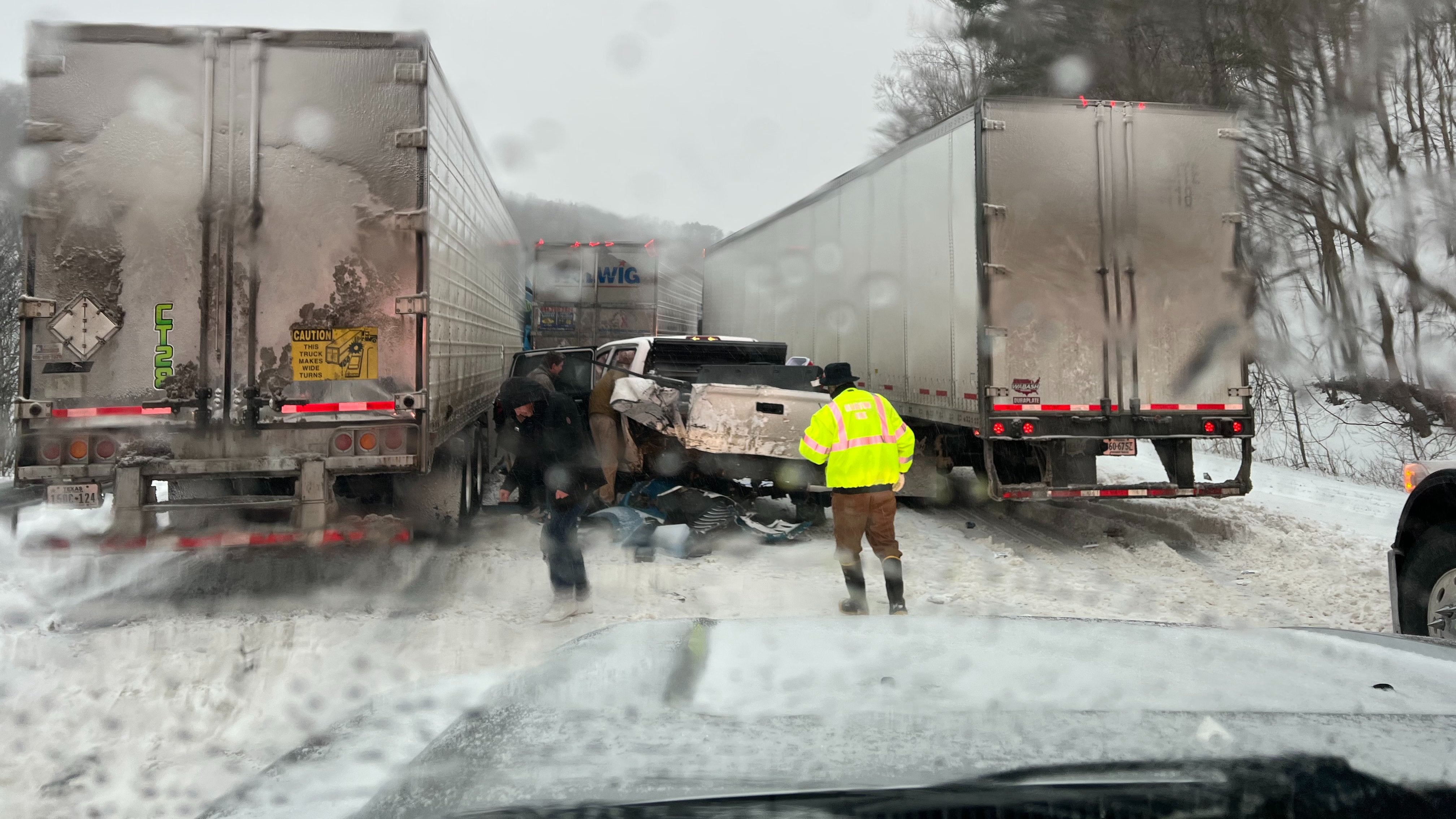 Winter Storm Izzy Hundreds of Vehicle Crashes Reported, Thousands of Flights Canceled The