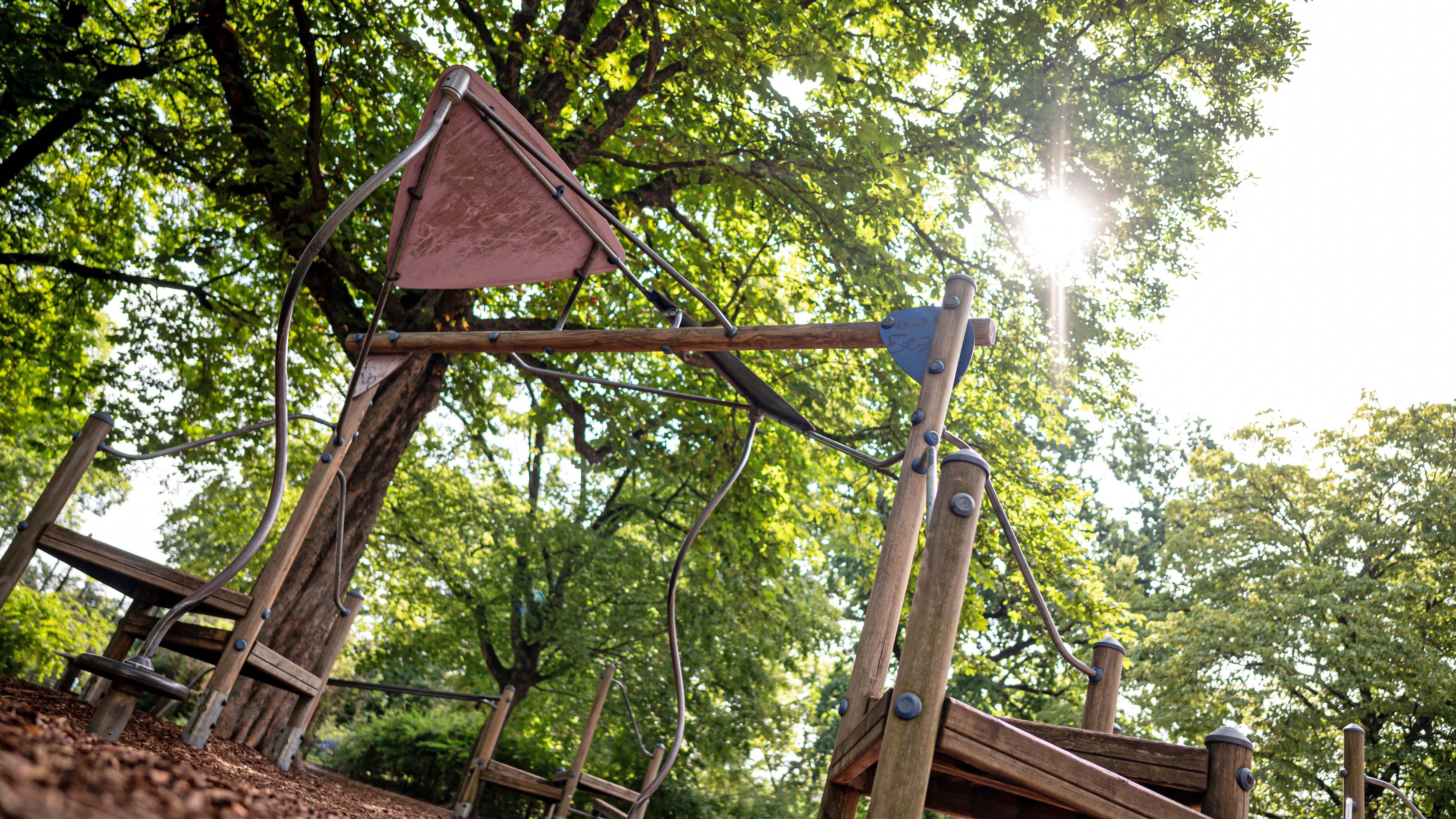 Mehr Grün auf Spielplätzen besser für Kinder und Klima