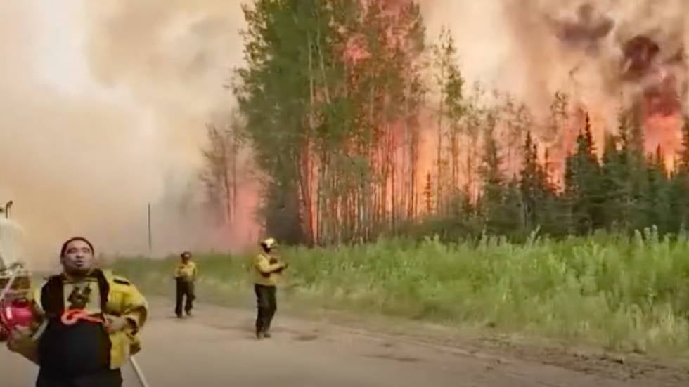 Sicily's Mount Etna Erupts, Spews Lava Chunks and Ash The Weather Channel