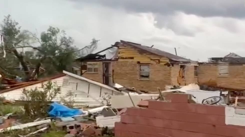 Clam Knows Where It’s Going in the Sand Videos from The Weather Channel
