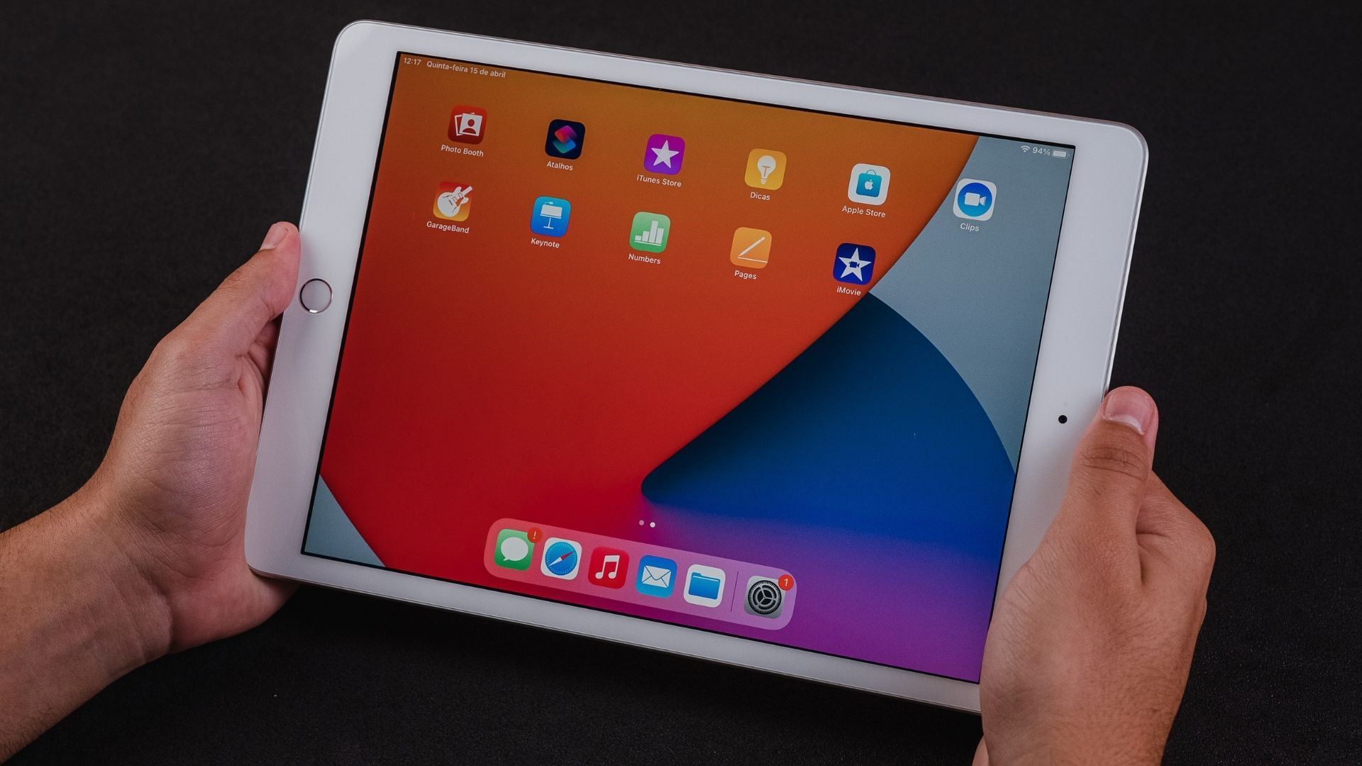 iPad 8ª geração tablet "barato" da Apple tem bom desempenho DeUmZoom