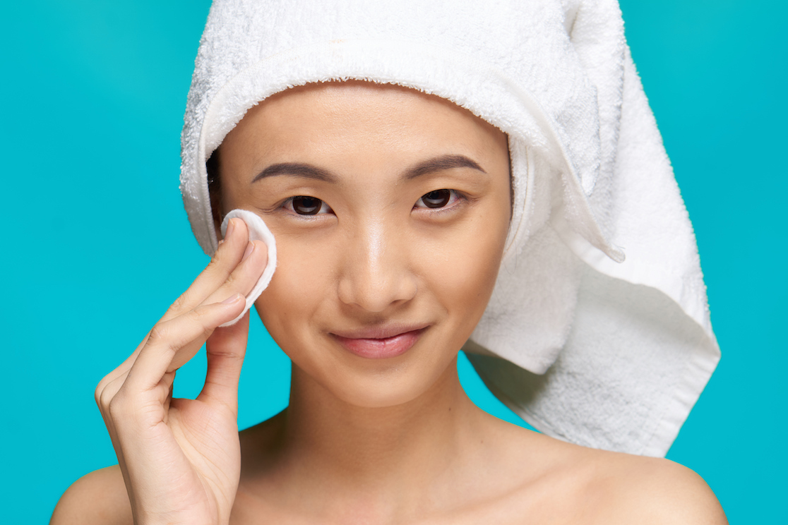 5 Rekomendasi Produk Hilangkan Milia di Kulit Wajah (Update Februari