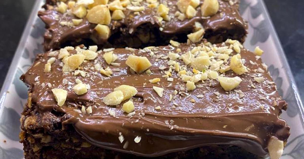 Nutella Oat Bars recipe by Chef Pooja Dhingra of Le15 Patisserie