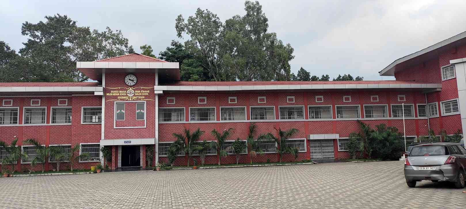 Swami Atmanand schools lessons from Chhattigarh’s new Englishmedium