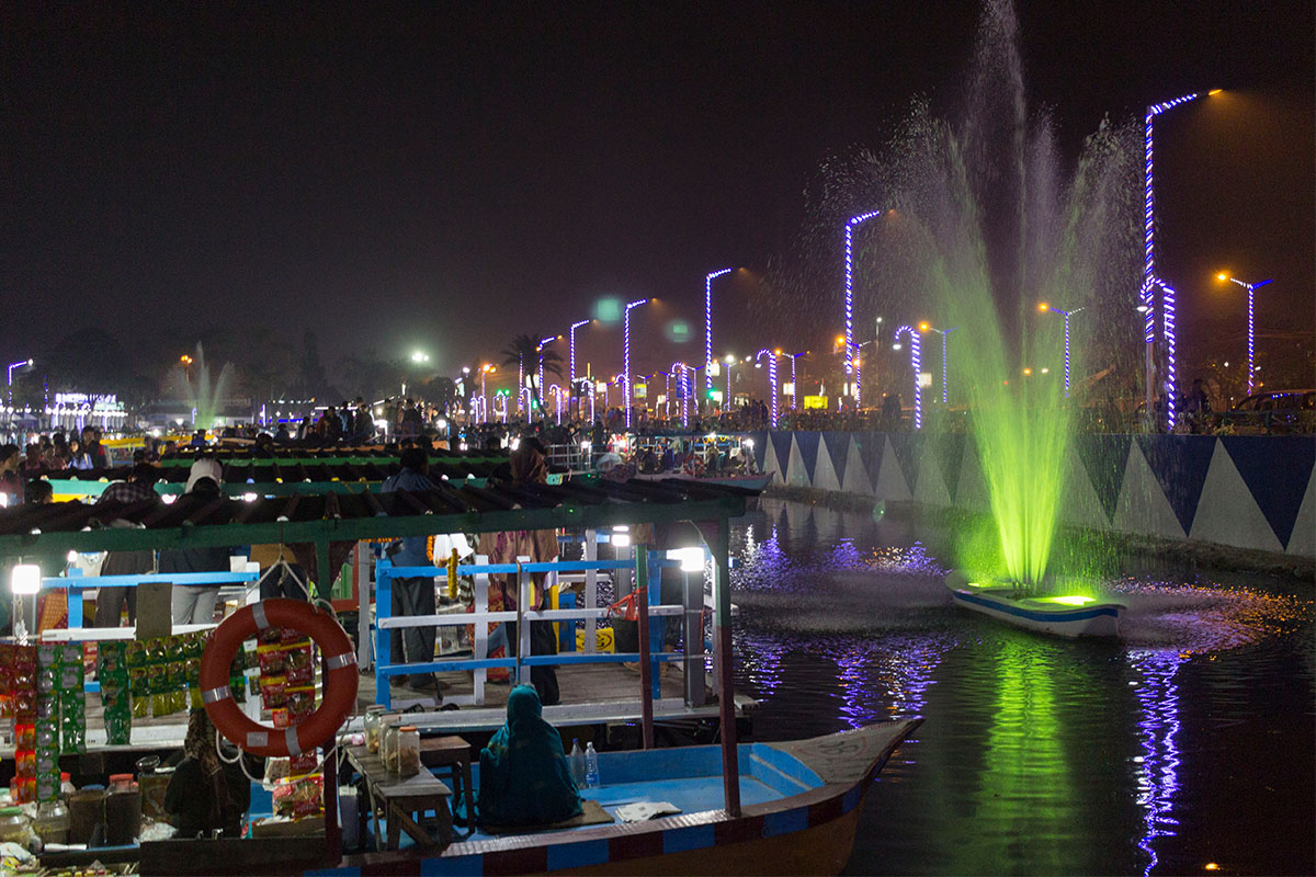 Photos The delight and wariness at India’s first floating market in